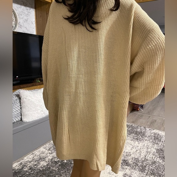 Women’s Longline Cardigan Sweater In Large - Picture 13 of 13